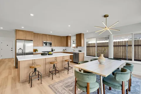 1360 Cerritos Ct