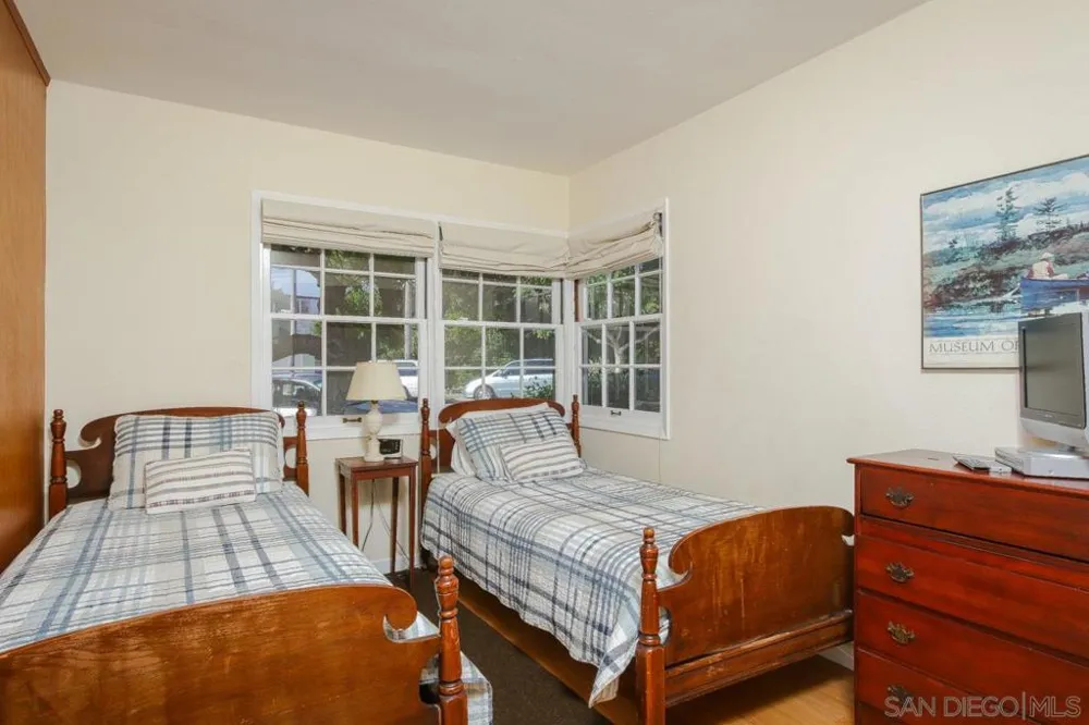 1045 Adella Coronado, CA 92118