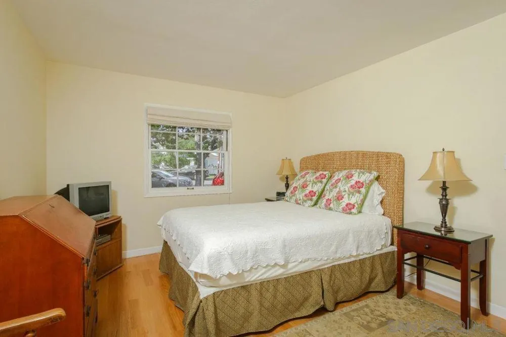 1045 Adella Coronado, CA 92118