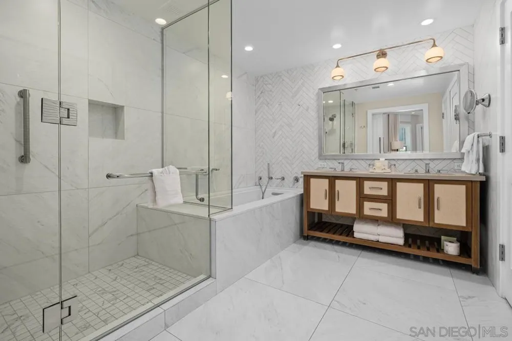 1500 Orange Ave #10 Coronado, CA 92118
