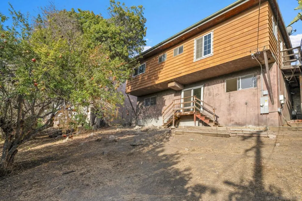 2002 Noble Street Lemon Grove, CA 91945