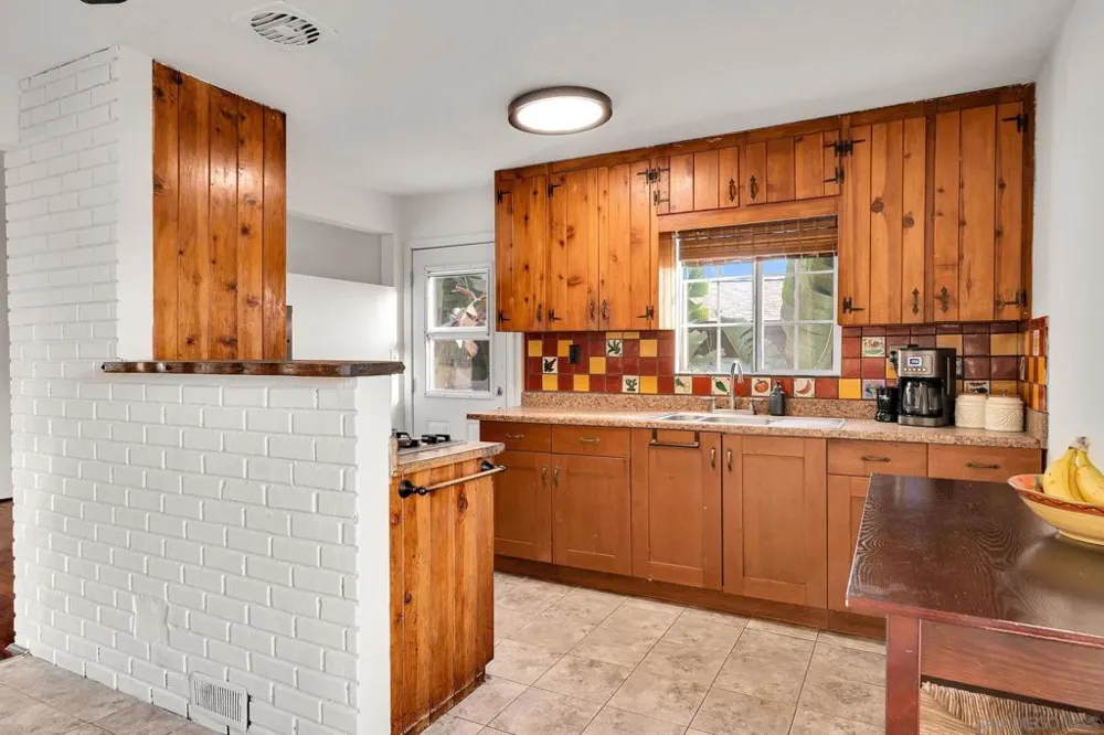 2002 Noble Street Lemon Grove, CA 91945