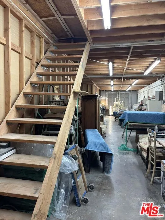 2252 W Washington Boulevard Los Angeles, CA 90018