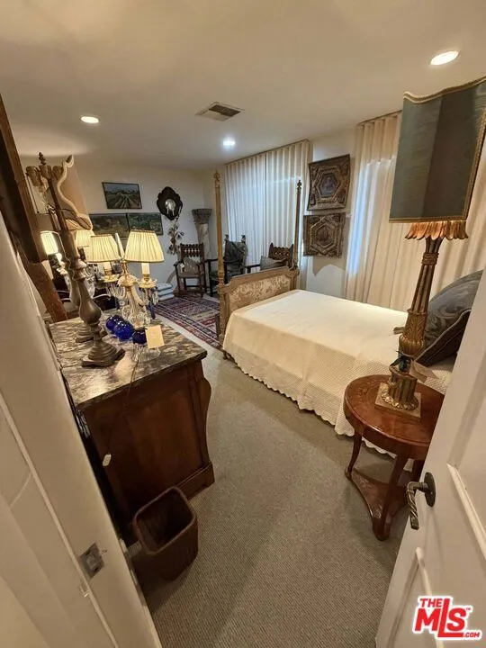 2252 W Washington Boulevard Los Angeles, CA 90018