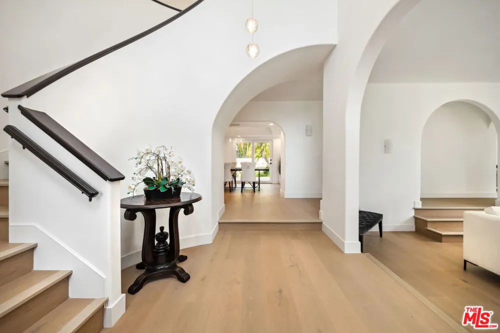 29675 Harvester Road Malibu, CA 90265