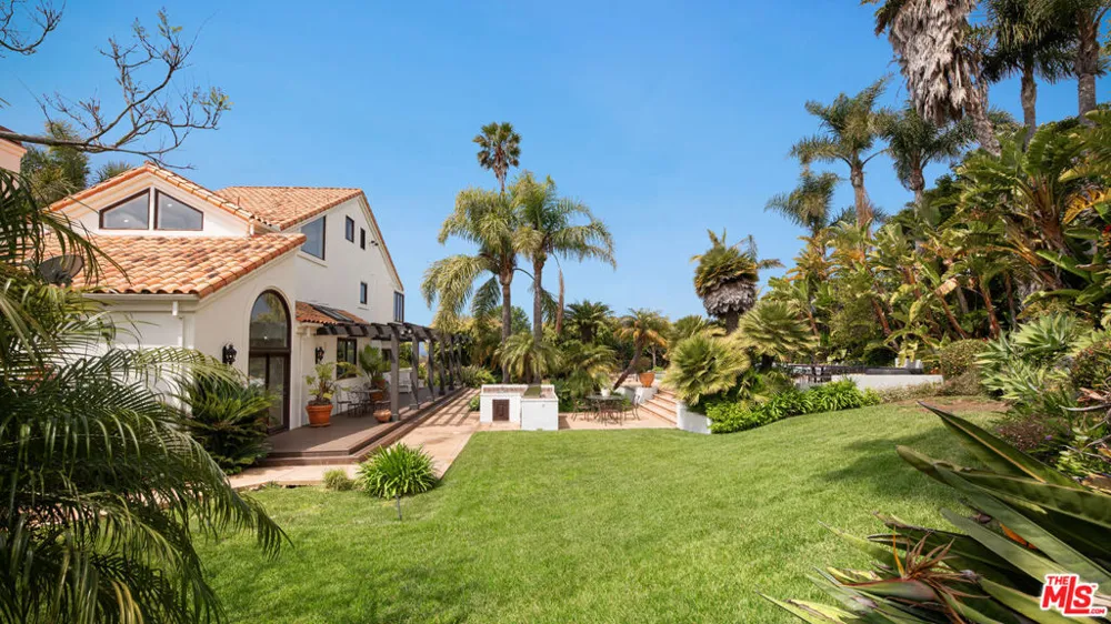 29675 Harvester Road Malibu, CA 90265