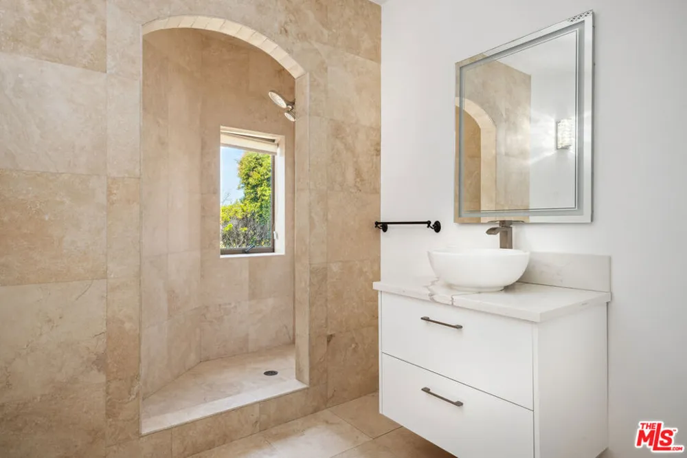 29675 Harvester Road Malibu, CA 90265