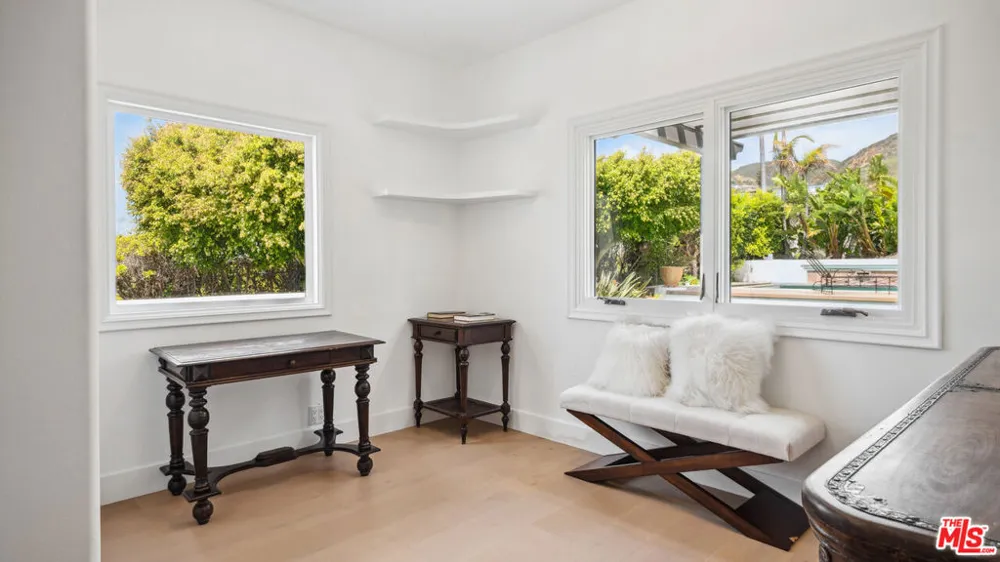 29675 Harvester Road Malibu, CA 90265