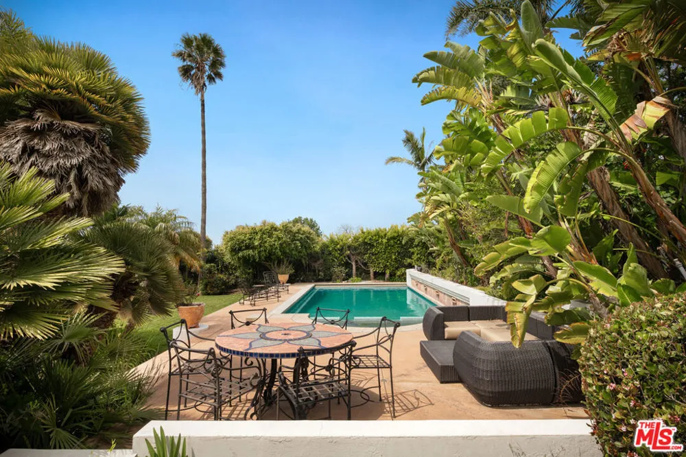 29675 Harvester Road Malibu, CA 90265