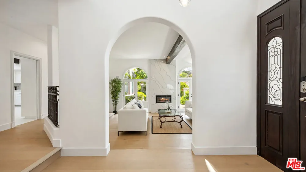29675 Harvester Road Malibu, CA 90265