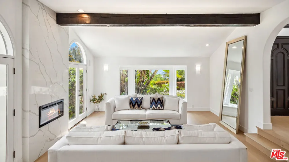 29675 Harvester Road Malibu, CA 90265