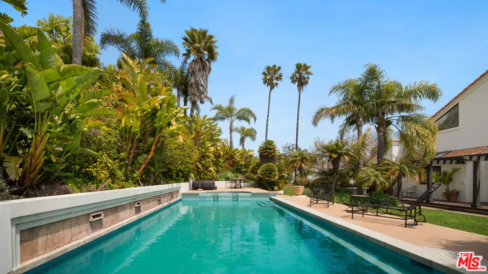 29675 Harvester Road Malibu, CA 90265