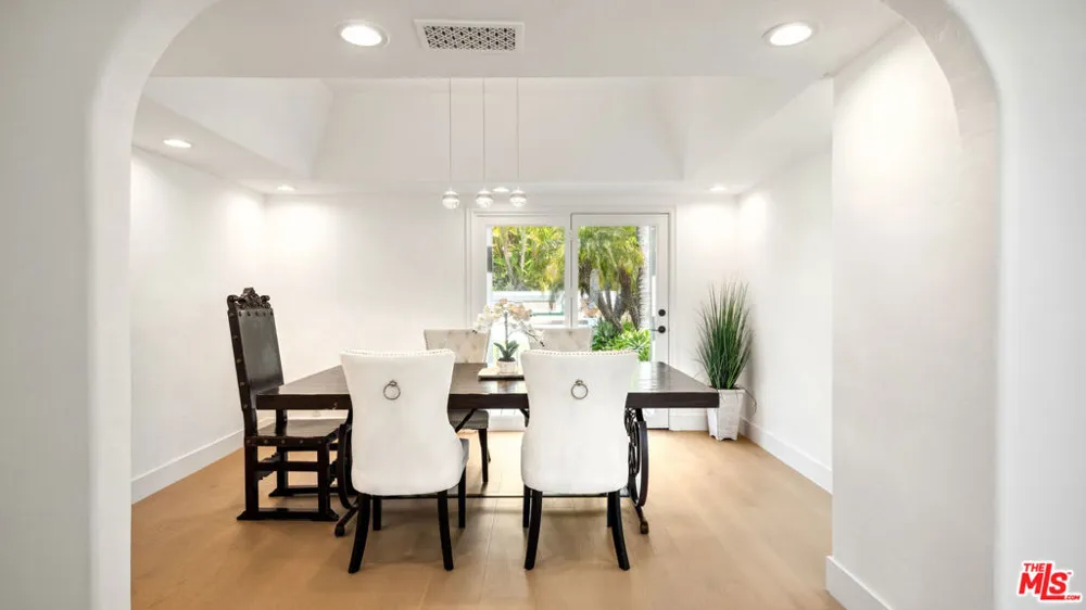 29675 Harvester Road Malibu, CA 90265