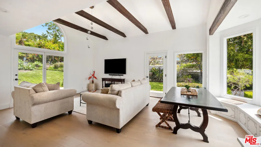29675 Harvester Road Malibu, CA 90265