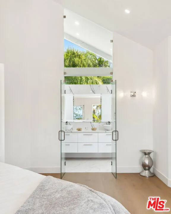 29675 Harvester Road Malibu, CA 90265