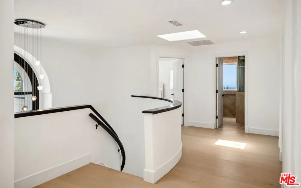 29675 Harvester Road Malibu, CA 90265