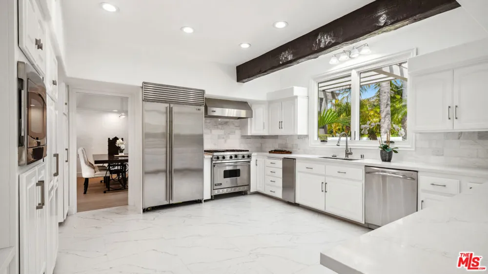29675 Harvester Road Malibu, CA 90265
