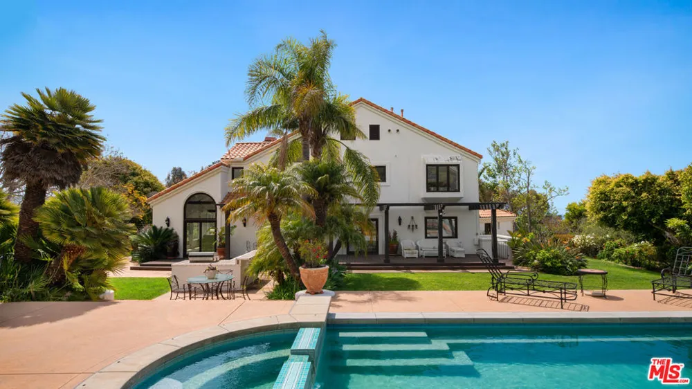 29675 Harvester Road Malibu, CA 90265