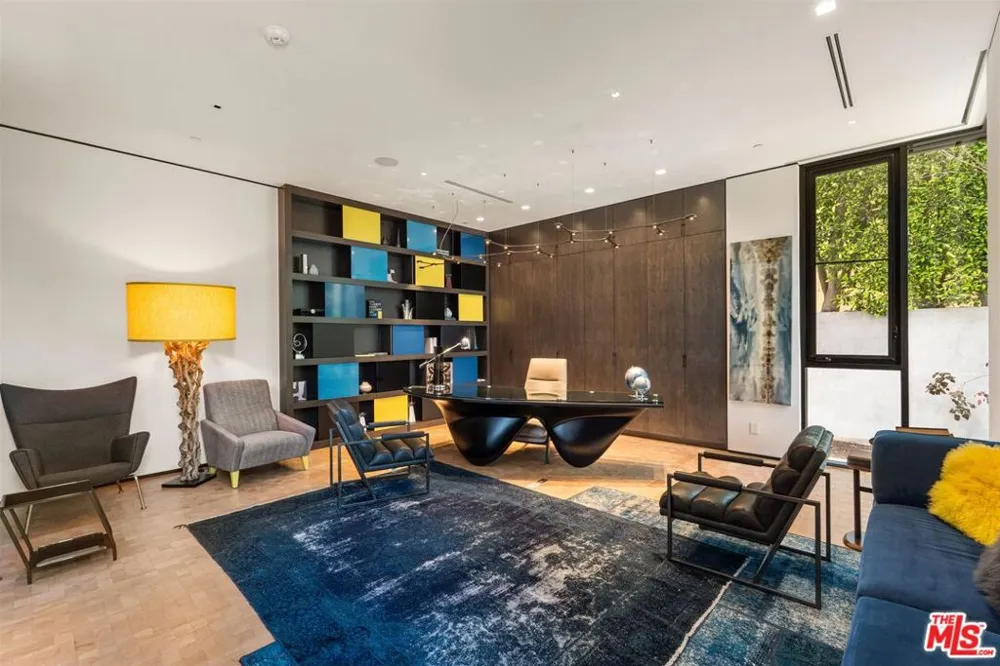 809 Rexford Drive Beverly Hills, CA 90210