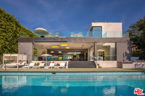 809 Rexford Drive