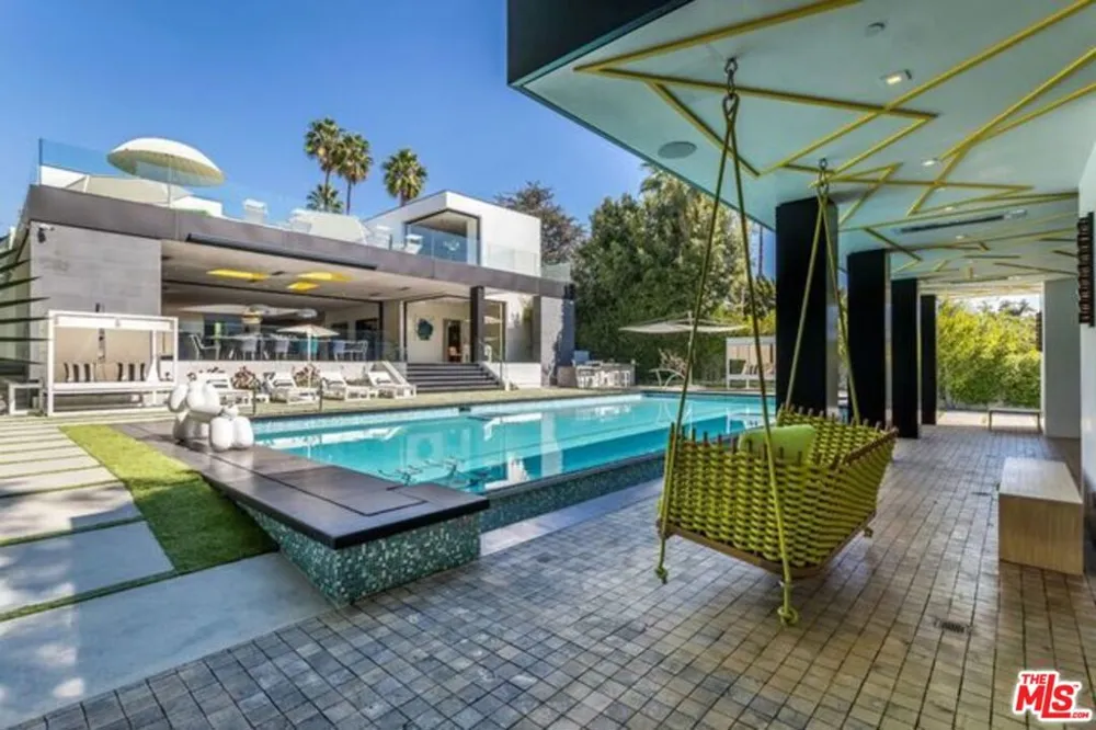809 Rexford Drive Beverly Hills, CA 90210