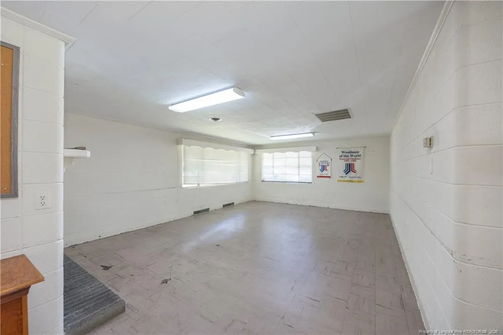 528 Fayetteville Street Newton Grove, NC 28366