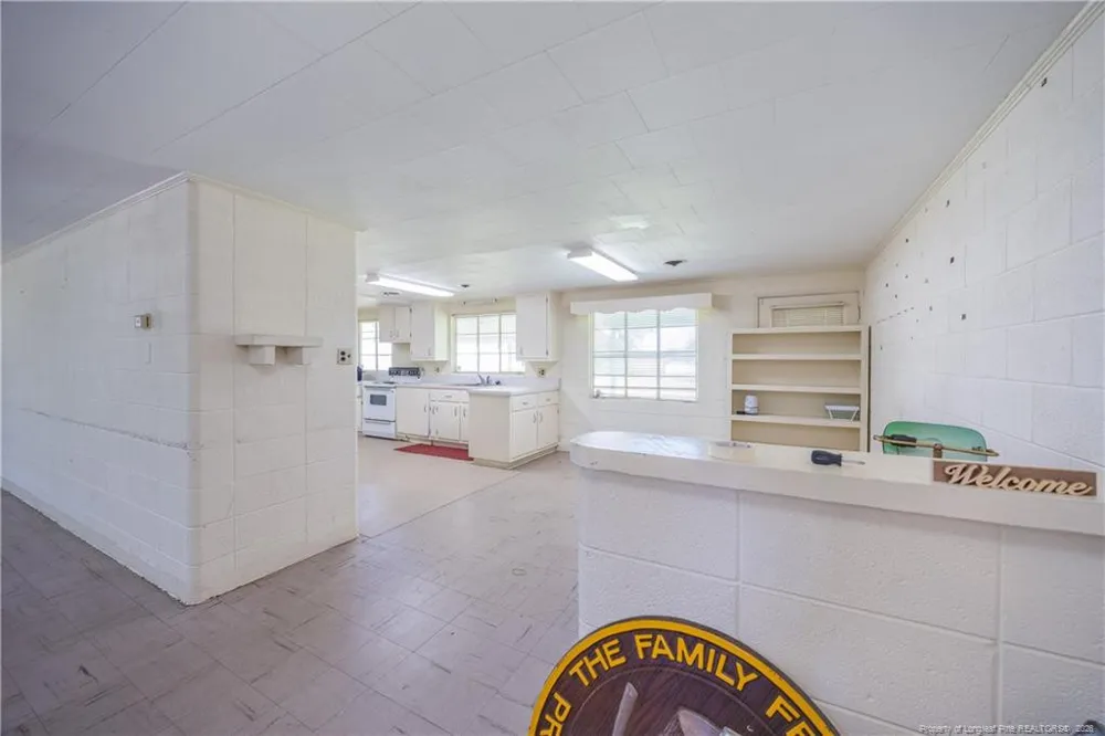 528 Fayetteville Street Newton Grove, NC 28366