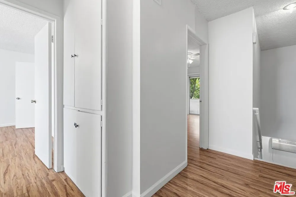 2332 S Beverly Glen Boulevard #5 Los Angeles, CA 90064