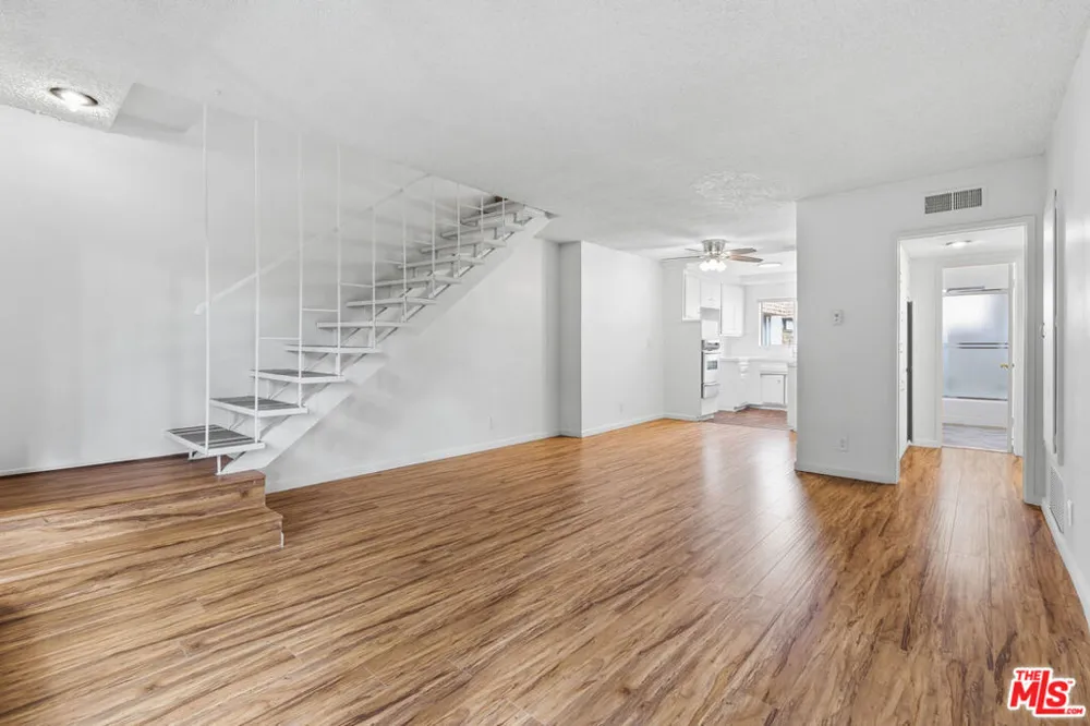 2332 S Beverly Glen Boulevard #5 Los Angeles, CA 90064