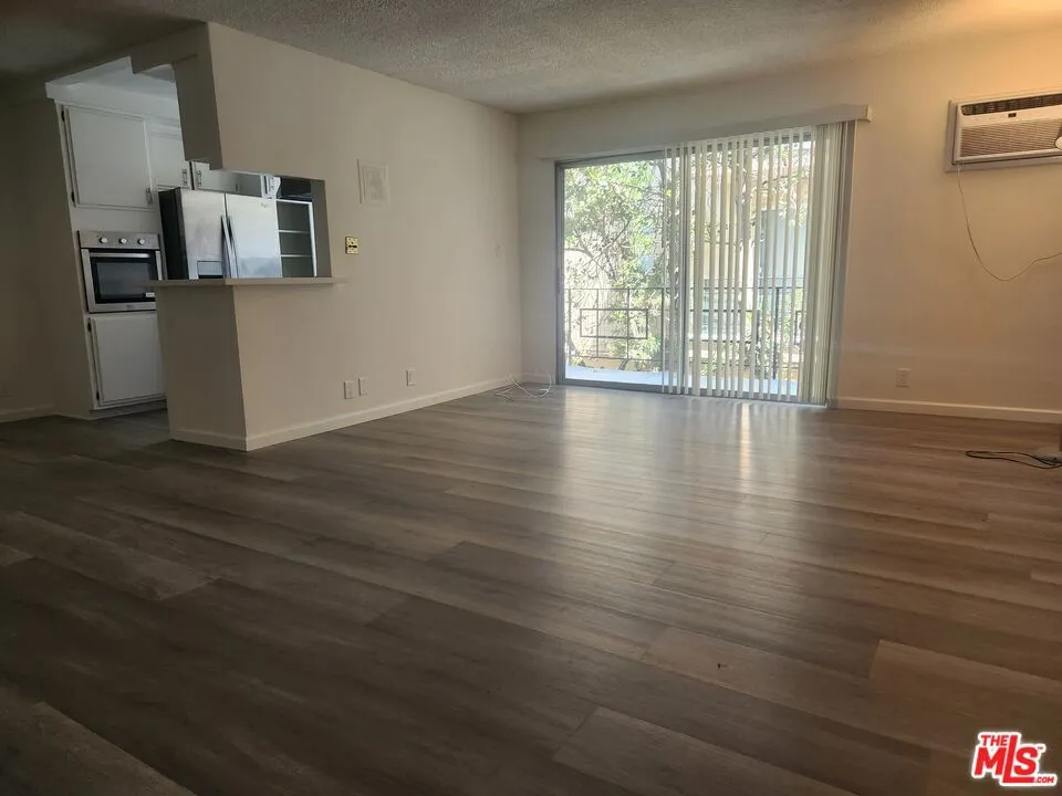 8531 Alcott Street #204 Los Angeles, CA 90035
