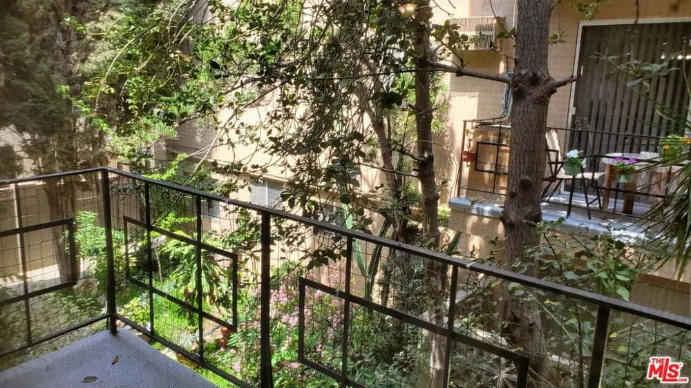 8531 Alcott Street #204 Los Angeles, CA 90035