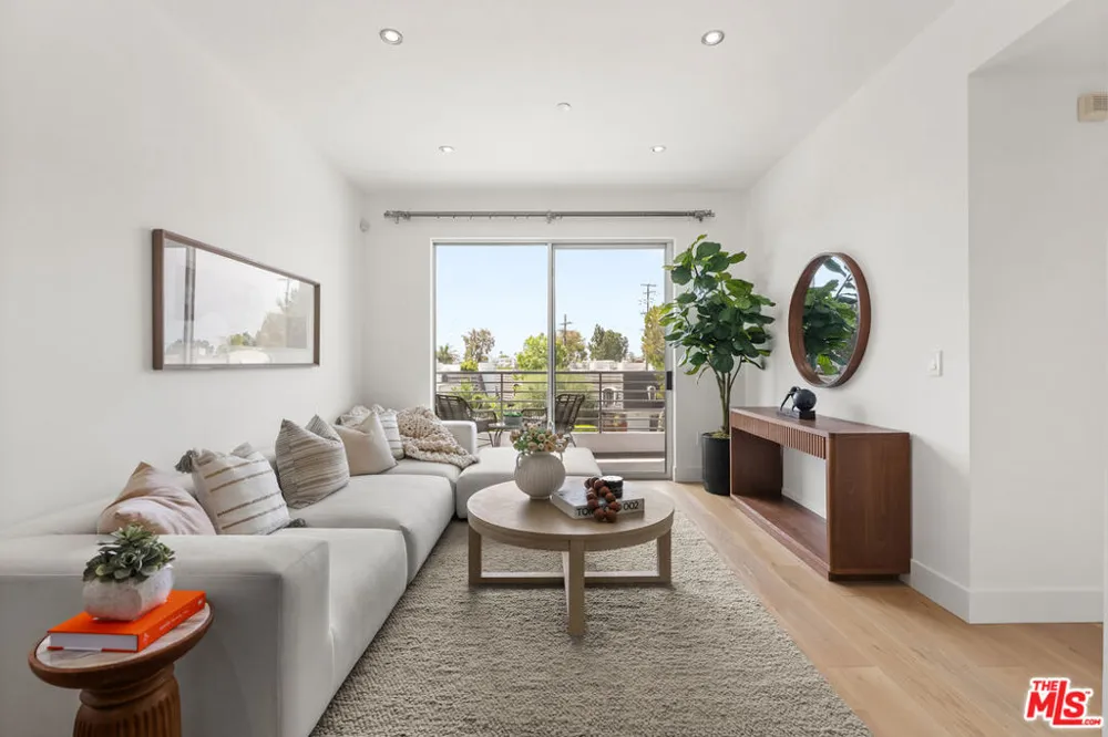 7857 W Manchester Avenue #201 Playa del Rey, CA 90293