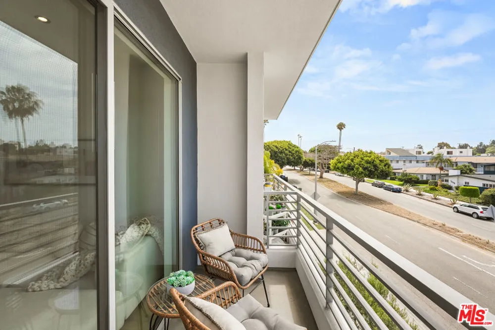 7857 W Manchester Avenue #201 Playa del Rey, CA 90293
