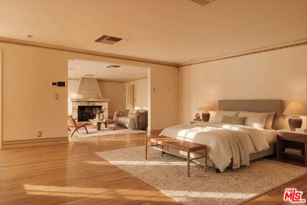 8233 Roxbury Road Los Angeles, CA 90069
