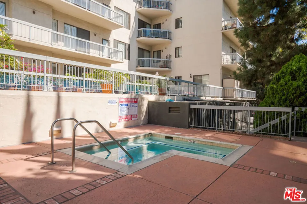 4460 Wilshire Boulevard #207 Los Angeles, CA 90010