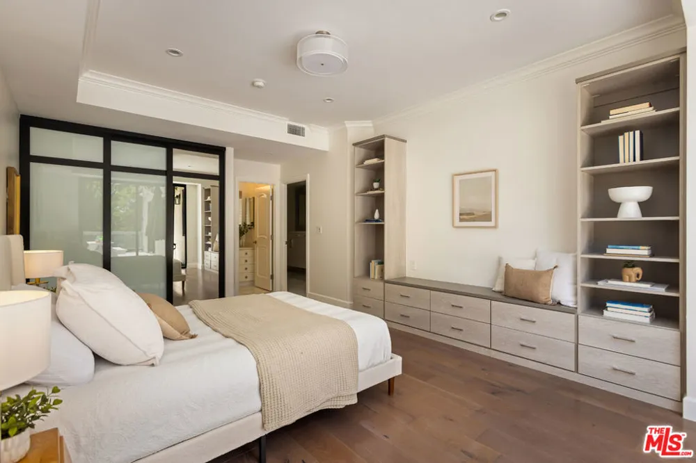 4460 Wilshire Boulevard #207 Los Angeles, CA 90010
