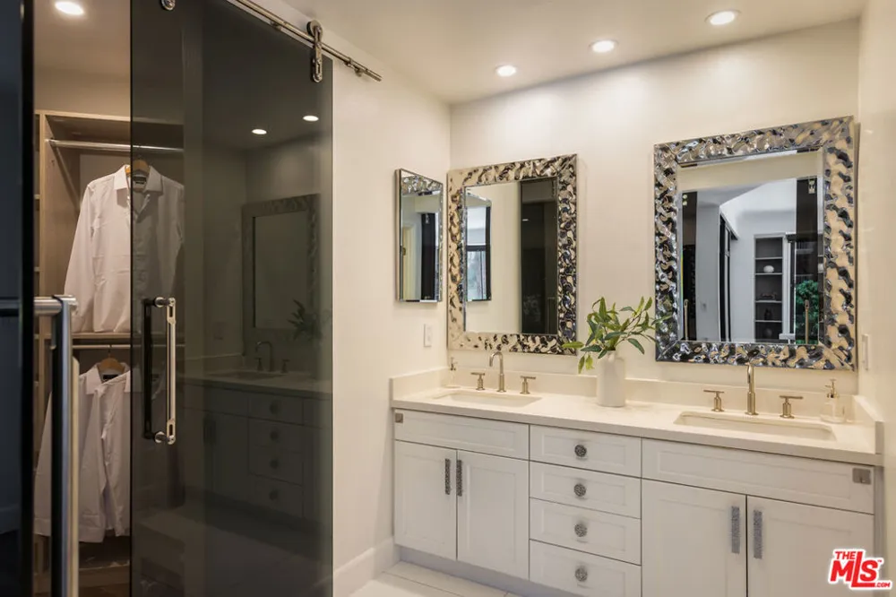 4460 Wilshire Boulevard #207 Los Angeles, CA 90010