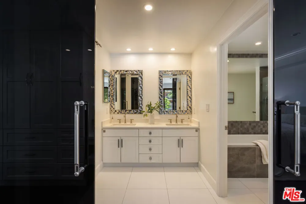 4460 Wilshire Boulevard #207 Los Angeles, CA 90010