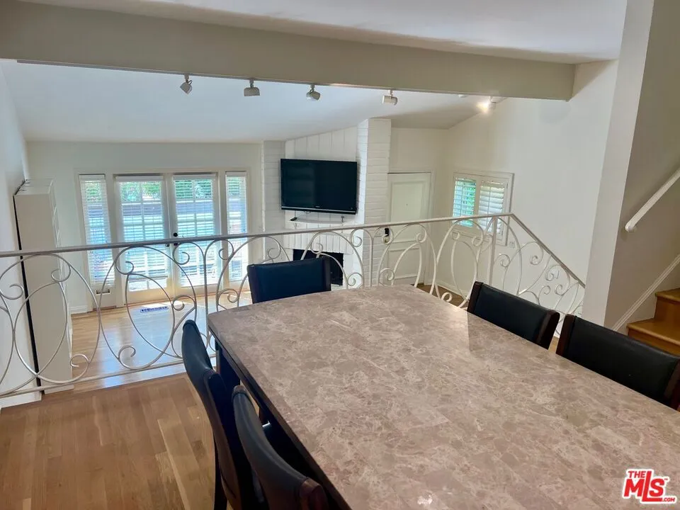 1586 Palisades Drive Pacific Palisades, CA 90272