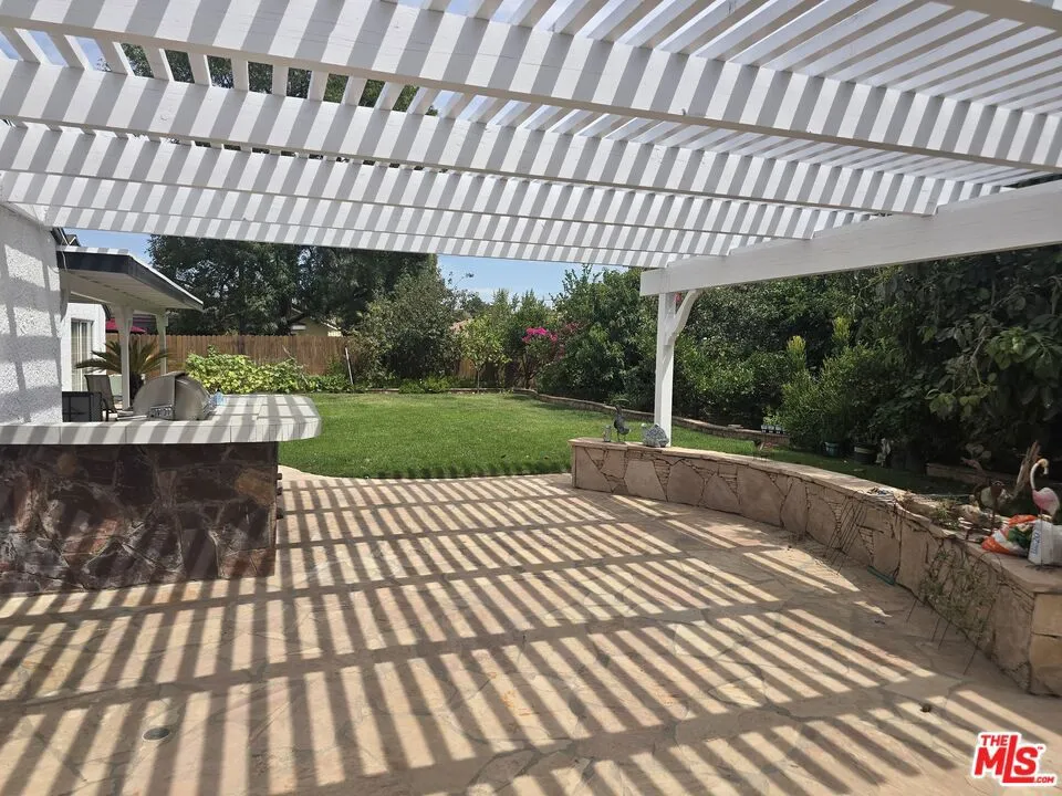 4242 Yukon Avenue Simi Valley, CA 93063