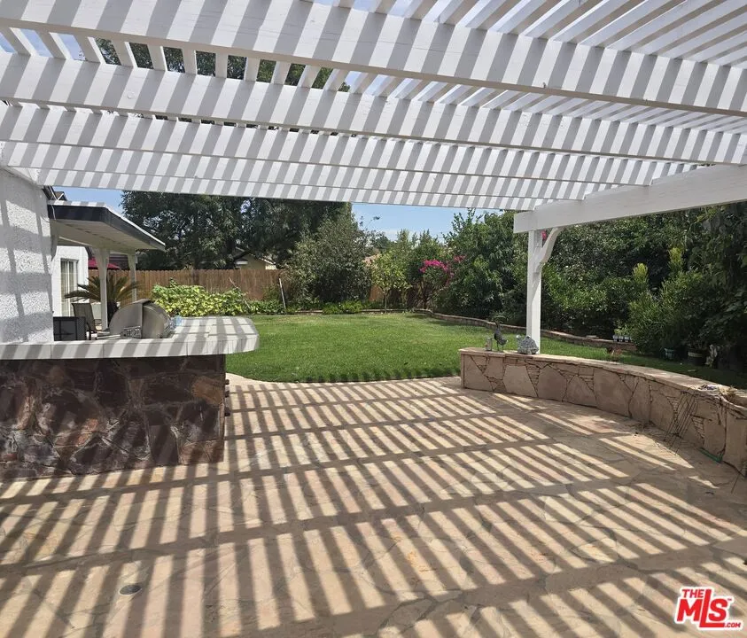 4242 Yukon Avenue Simi Valley, CA 93063