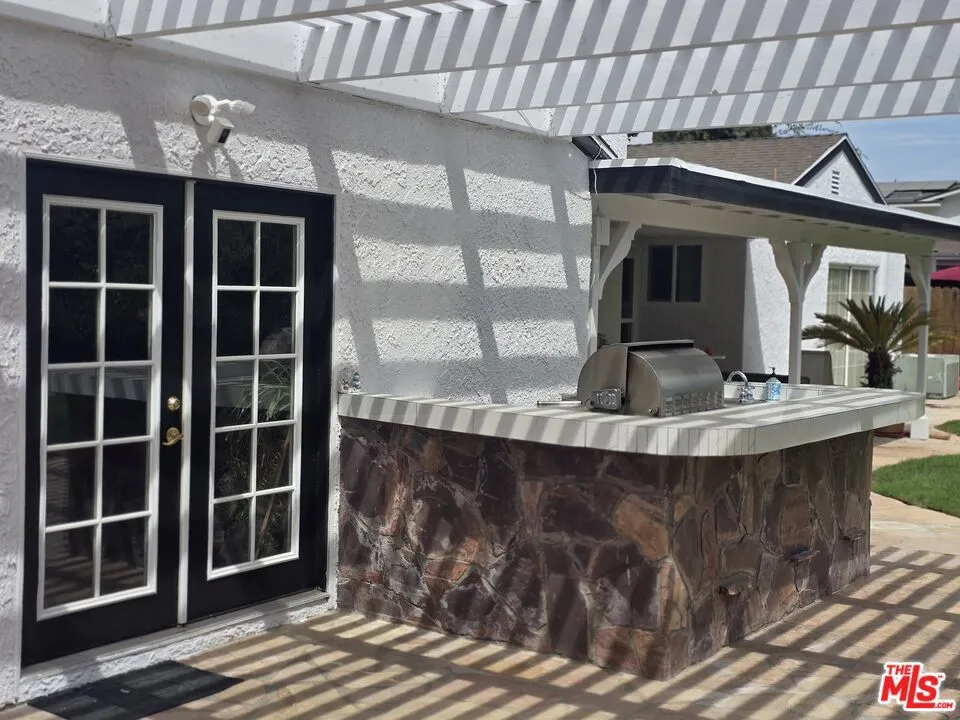 4242 Yukon Avenue Simi Valley, CA 93063