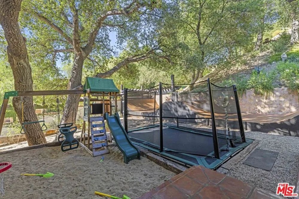 23725 La Salle Canyon Road Newhall, CA 91321