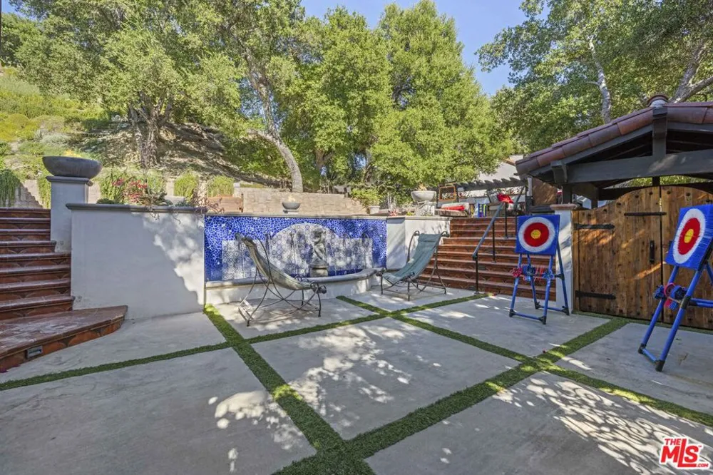 23725 La Salle Canyon Road Newhall, CA 91321