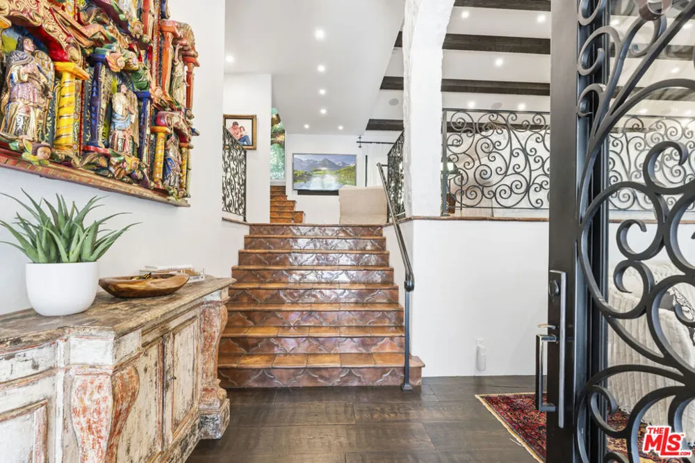 23725 La Salle Canyon Road Newhall, CA 91321