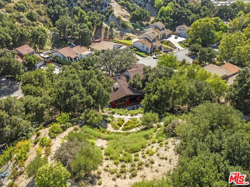 23725 La Salle Canyon Road Newhall, CA 91321