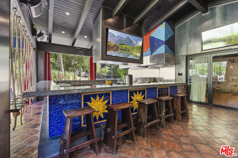 23725 La Salle Canyon Road Newhall, CA 91321
