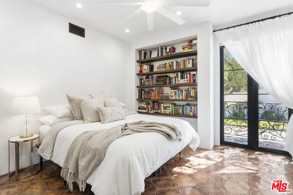 23725 La Salle Canyon Road Newhall, CA 91321