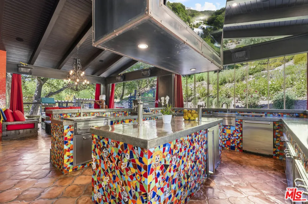 23725 La Salle Canyon Road Newhall, CA 91321