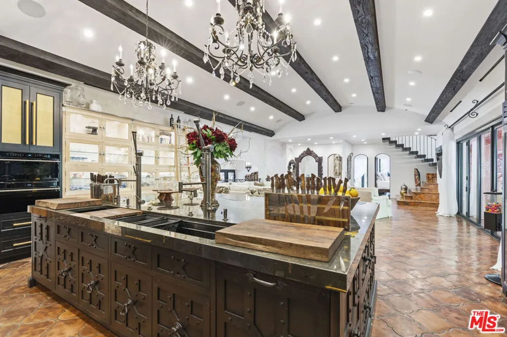 23725 La Salle Canyon Road Newhall, CA 91321